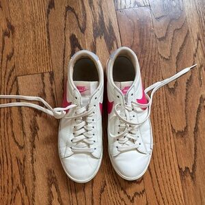 Nike White and Pink Sneakers